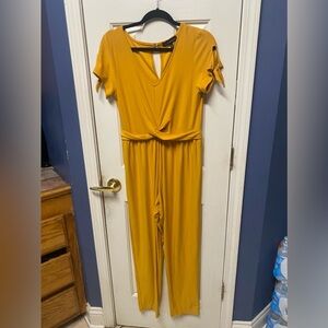 Derek Heart women, mustard, color, V-neck, short sleeve jumpsuit romper, size L